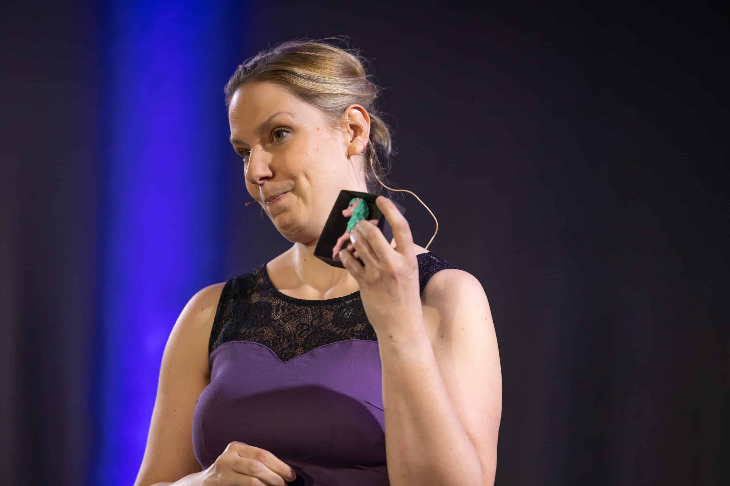 Bild von Diana Wegel beim Vortrag